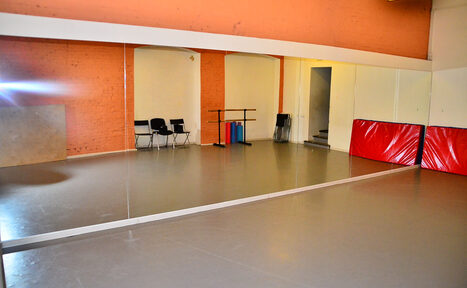 Арендовать 9 залов Зал с зеркалами в центре Москвы