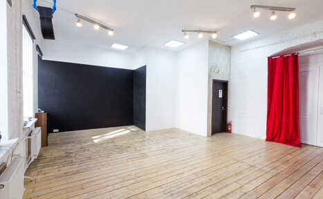 Арендовать Студия для занятий и съемок