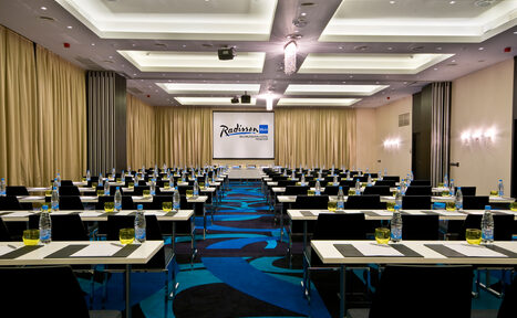 Арендовать Radisson Blu