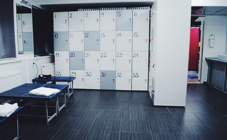 Арендовать Йога «Bikram Yoga MSK» Йога-зал с хорошей вентиляцией