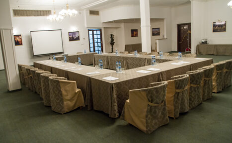 Арендовать Premier Hotel Dnister