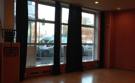 Арендовать Зал для Занятий Йогой 