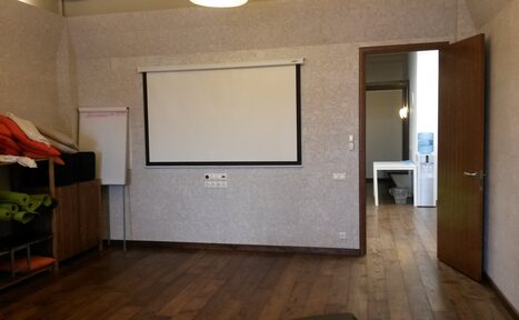 Арендовать Тренинговый центр «Синтез-Знание» Зал для телесных практик