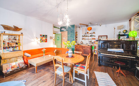 Арендовать Тайм-кафе в центре с музыкальным и акустическим оборудование