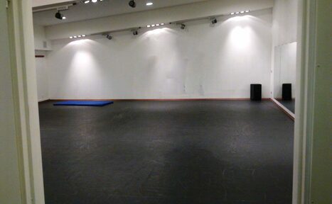 Арендовать Artemy Manukian Dance School