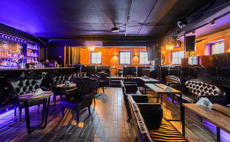 Арендовать СредаЛофт Двухуровневое лаунж-пространство