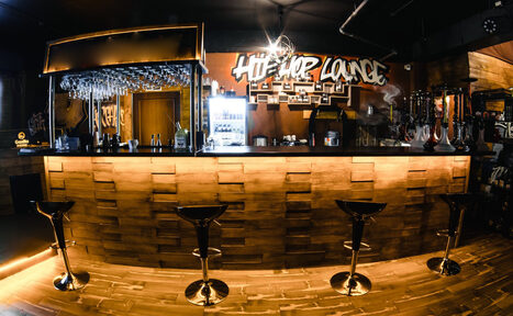 Арендовать СредаЛофт Двухуровневое лаунж-пространство