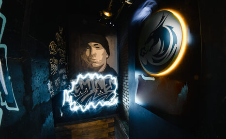 Арендовать СредаЛофт Двухуровневое лаунж-пространство