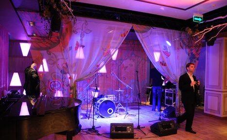 Арендовать 8 Колонн