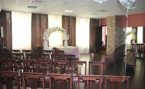 Арендовать Зеркальный