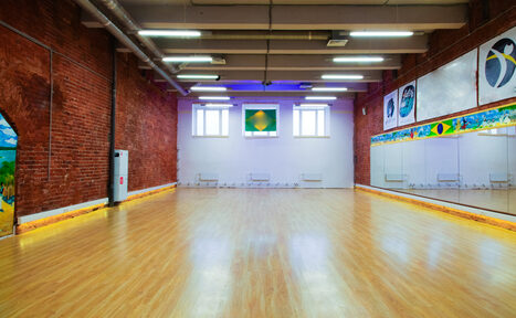 Арендовать ЖИНГА, академия бразильской культуры