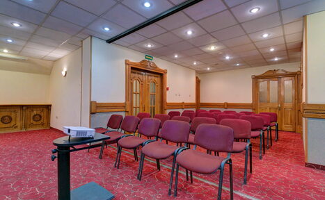 Арендовать Гостиница Сретенская Москва Зал с небольшим фойе