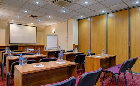 Арендовать Гостиница Сретенская Москва Зал с небольшим фойе