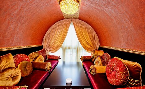 Арендовать Richi Café