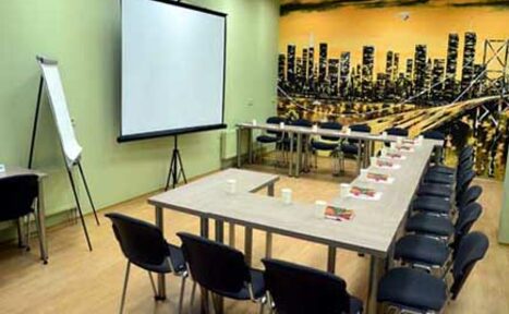 Арендовать "TWINS", БЦ "Золотые Ворота"