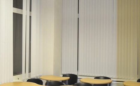 Арендовать Учебный центр Авиатор Класс с партами и проектором