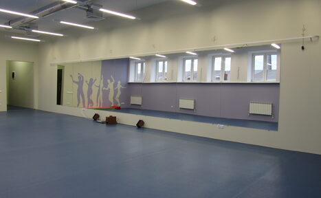 Арендовать Дом Лета, Семейный Центр Гимнастический зал