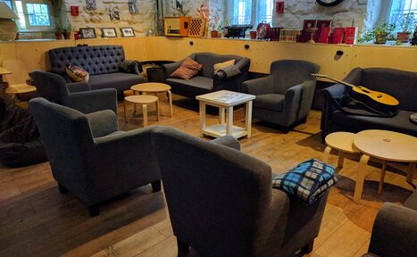 Арендовать антикафе Эксперт Ретро-лофт с диванчиками