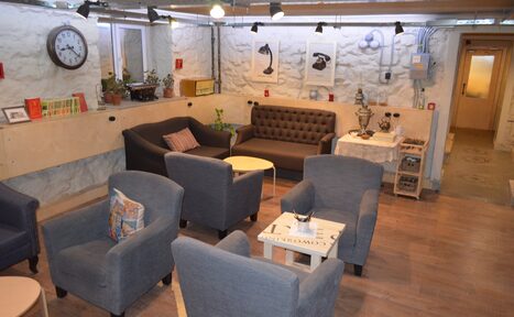 Арендовать антикафе Эксперт Ретро-лофт с диванчиками