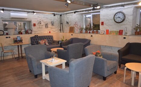 Арендовать антикафе Эксперт Ретро-лофт с диванчиками
