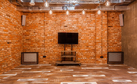 Арендовать Лофт Курс Кирпичный арт-лофт на Алексеевской