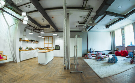 Арендовать Loft Gallery Miramar Творческий лофт с кухней