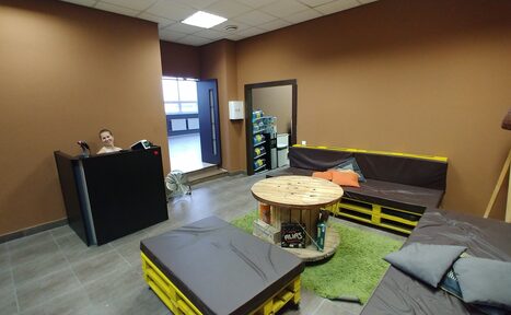 Арендовать Яркий зал для танцев и вечеринок