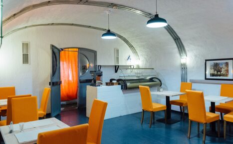 Арендовать кафе "Я Дома" Лофт со сводчатым потолком