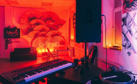 Арендовать Светлый арт- лофт