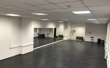 Арендовать Реверанс Танцевальная студия