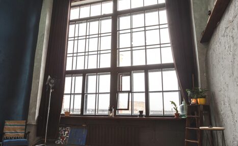 Арендовать Qweex Campus уютный зал