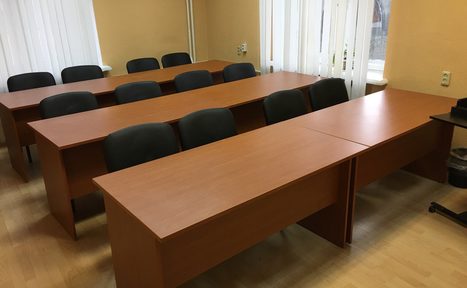 Арендовать Кабинет с партами