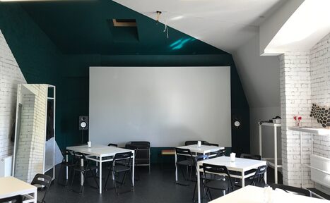 Арендовать Резиденция искусств и технологий Белый лофт в Петергофе