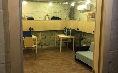 Арендовать антикафе Эксперт Мини-лофт с большим экраном