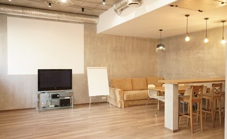 Арендовать Светлый тренинг-лофт на Алексеевской