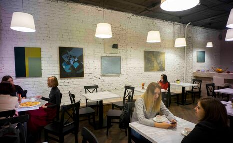 Арендовать Светлое кафе под закрытие