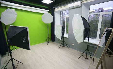 Арендовать AXIO.center Зал для малых групп и консультаций