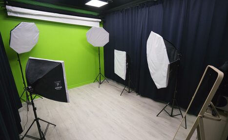 Арендовать AXIO.center Зал для малых групп и консультаций