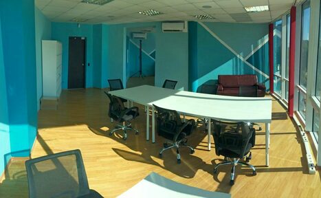 Арендовать Сдается Конференц-зал в центре Сочи от 1000 р/час. 