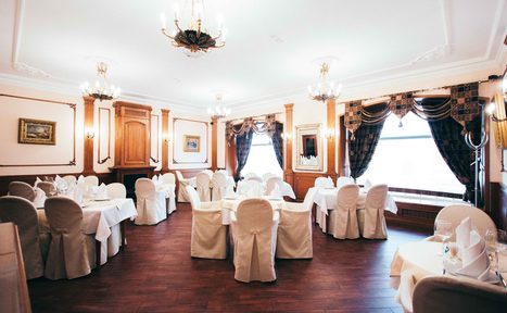 Арендовать Porter House (Портер Хаус). Светлый банкетный зал под закрытие