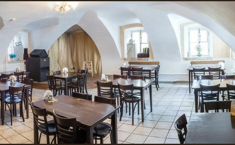 Арендовать Банкетный зал со сценой на Марксистской