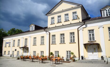 Арендовать Банкетный зал со сценой на Марксистской