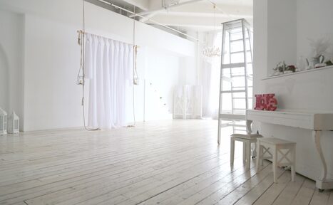 Арендовать NAKED STUDIO Просторный светлый тренинг-лофт