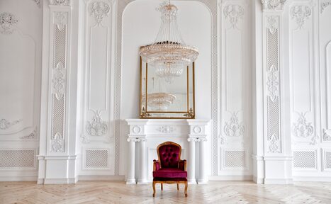 Арендовать Naked studio. Просторный лофт с классическим декором