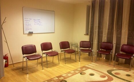 Арендовать Зал для тренингов и психологических групп 26 кв.м.