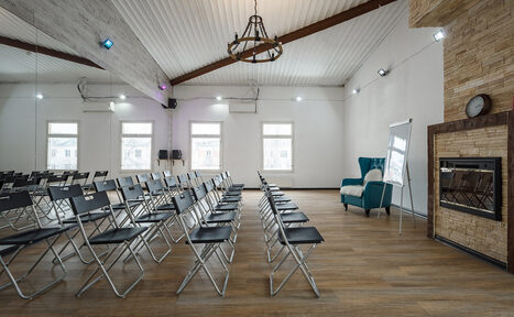 Арендовать Gold&Dance Светлый лофт с камином