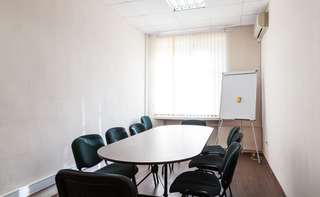 Арендовать Комната для переговоров, групповых занятий