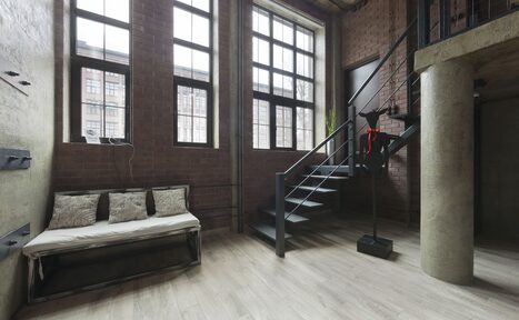 Арендовать Кирпичный двухуровневый лофт