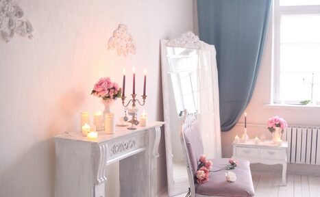 Арендовать Белый лофт с большим окном