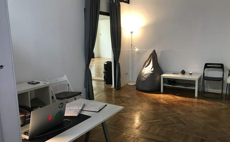 Арендовать Светлый танцевальный зал